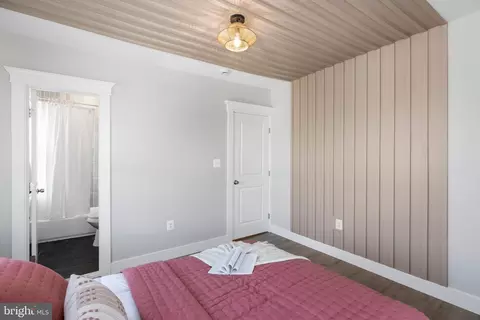 Bedroom - 2718 E Fairmount Ave, Baltimore, MD 21224 photo 2 of 5