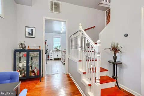 Entry Way - 300 E 27th St, Baltimore, MD 21218 photo 2 of 5