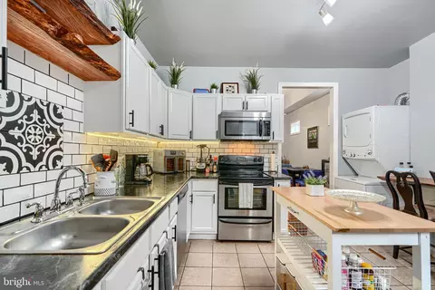 Kitchen - 300 E 27th St, Baltimore, MD 21218 photo 3 of 6