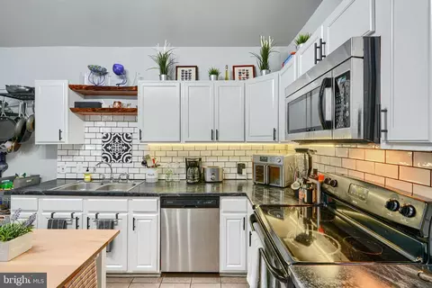 Kitchen - 300 E 27th St, Baltimore, MD 21218 photo 6 of 6