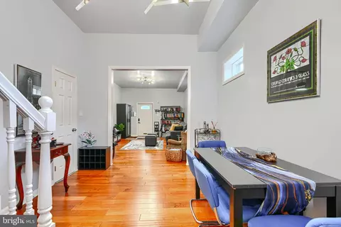 Entry Way - 300 E 27th St, Baltimore, MD 21218 photo 3 of 5