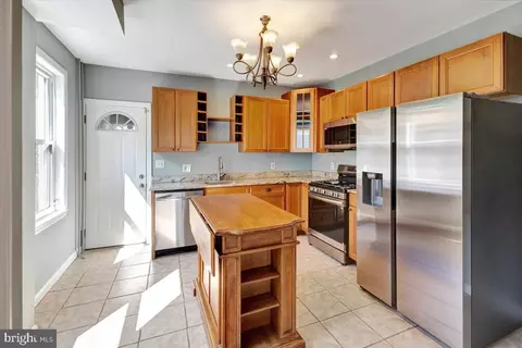 Kitchen - 818 S Dean St, Baltimore, MD 21224 photo 1 of 2