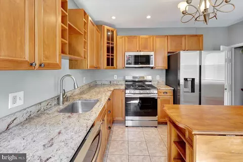Kitchen - 818 S Dean St, Baltimore, MD 21224 photo 2 of 2
