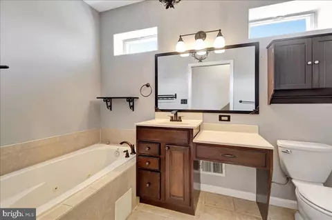 Bath - 818 S Dean St, Baltimore, MD 21224 photo 3 of 6