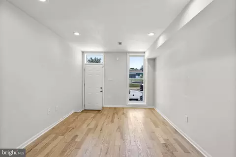 927 E Chase St, Baltimore, MD 21202 photo 5