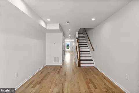 927 E Chase St, Baltimore, MD 21202 photo 6