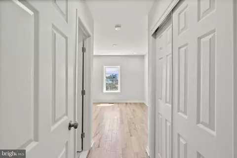 927 E Chase St, Baltimore, MD 21202 photo 23