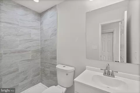 927 E Chase St, Baltimore, MD 21202 photo 21