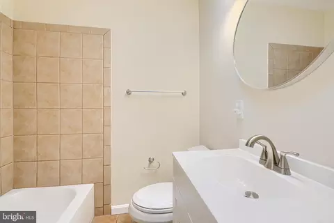 Bath - 334 Kane St, Baltimore, MD 21224 photo 1 of 5