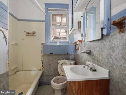 4502 Mannasota Ave, Baltimore, MD 21206 photo 16