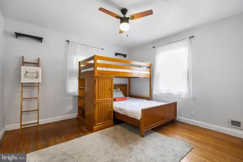 Bedroom - 6402 Moyer Ave, Baltimore, MD 21206 photo 4 of 5