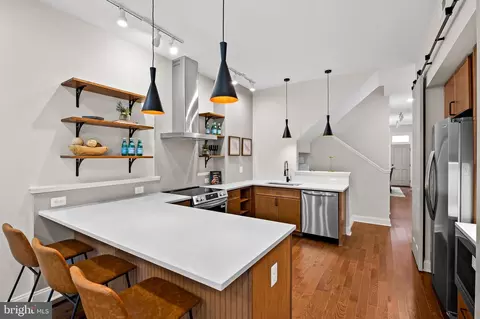 Kitchen - 450 E 22nd St, Baltimore, MD 21217 photo 2 of 6