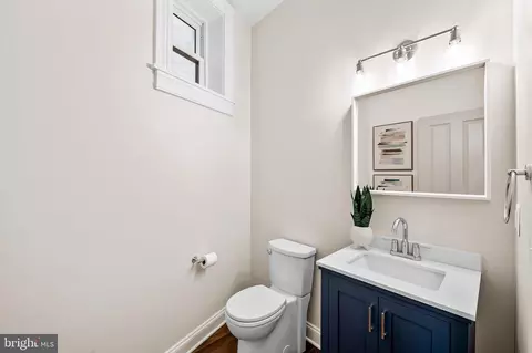 Bath - 450 E 22nd St, Baltimore, MD 21217 photo 1 of 4