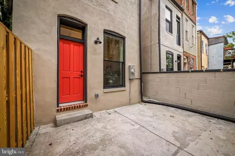 Exterior - 450 E 22nd St, Baltimore, MD 21217 photo 6 of 11