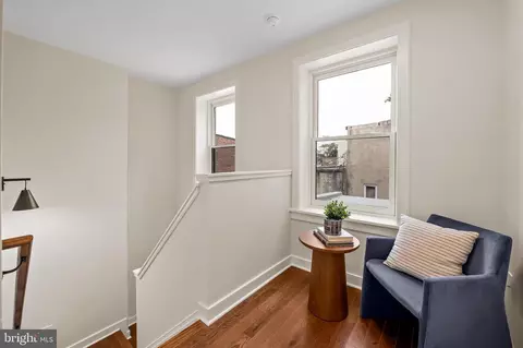 Entry Way - 450 E 22nd St, Baltimore, MD 21217 photo 10 of 10