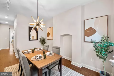 Dining - 450 E 22nd St, Baltimore, MD 21217 photo 4 of 4