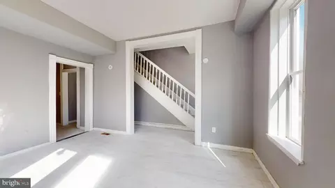 Entry Way - 712 Cator Ave, Baltimore, MD 21218 photo 2 of 12