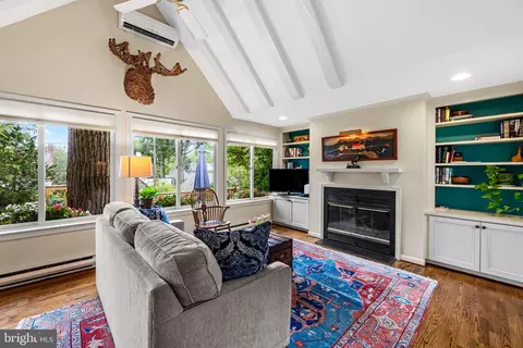 Other - 305 Tunbridge Rd, Baltimore, MD 21212 photo 4 of 11