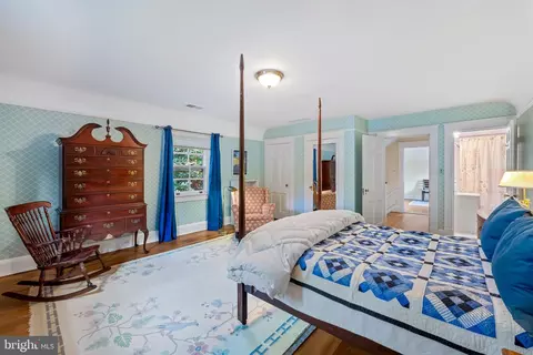 Bedroom - 305 Tunbridge Rd, Baltimore, MD 21212 photo 4 of 9