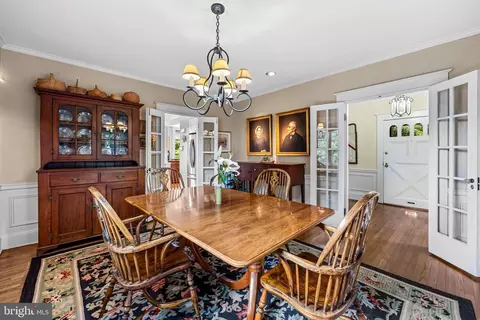 Dining - 305 Tunbridge Rd, Baltimore, MD 21212 photo 3 of 3