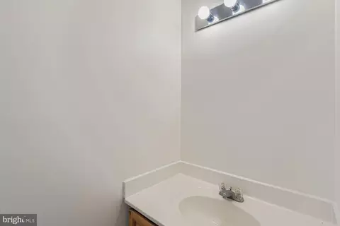 843 E Jeffrey St, Baltimore, MD 21225 photo 6