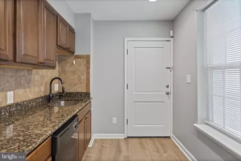 Entry Way - 764 Ramsay St, Baltimore, MD 21230 photo 3 of 7