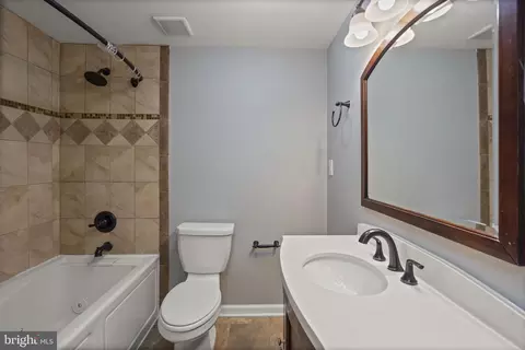 Bath - 764 Ramsay St, Baltimore, MD 21230 photo 3 of 6