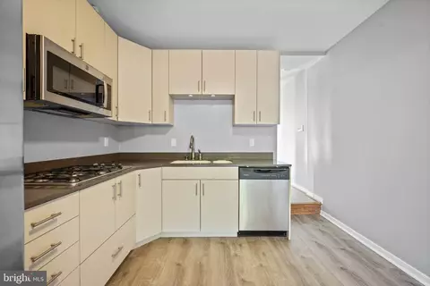 Kitchen - 738 Mchenry St, Baltimore, MD 21230 photo 2 of 4