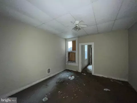 Bedroom - 300 S Augusta Ave, Baltimore, MD 21229 photo 1 of 2