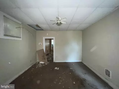 Living - 300 S Augusta Ave, Baltimore, MD 21229 photo 3 of 3