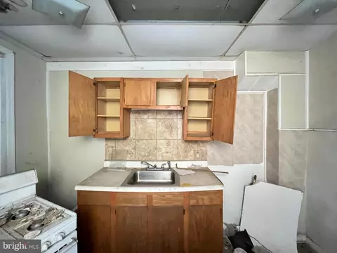 Other - 300 S Augusta Ave, Baltimore, MD 21229 photo 3 of 4