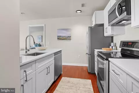 2702 Lighthouse Pt E #631, Baltimore, MD 21224 photo 10
