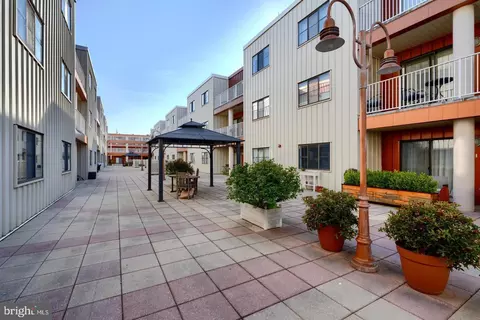 2702 Lighthouse Pt E #631, Baltimore, MD 21224 photo 34