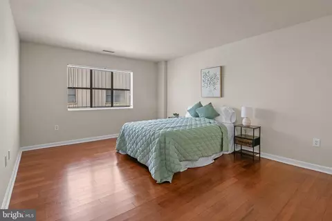2702 Lighthouse Pt E #631, Baltimore, MD 21224 photo 13