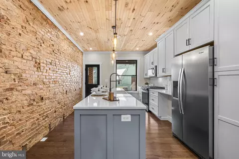 Kitchen - 3635 Chestnut Ave, Baltimore, MD 21211 photo 6 of 7