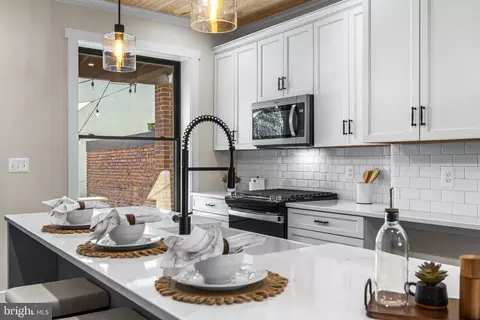 Kitchen - 3635 Chestnut Ave, Baltimore, MD 21211 photo 5 of 7