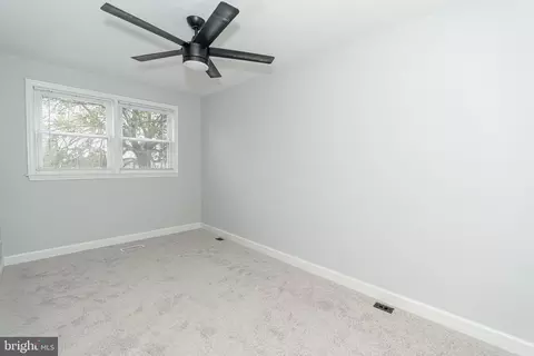 Bedroom - 3828 Sinclair Ln, Baltimore, MD 21213 photo 2 of 3