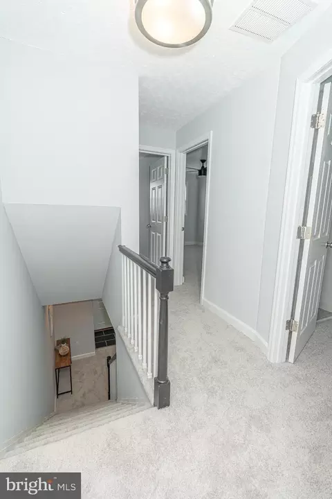 Entry Way - 3828 Sinclair Ln, Baltimore, MD 21213 photo 5 of 6