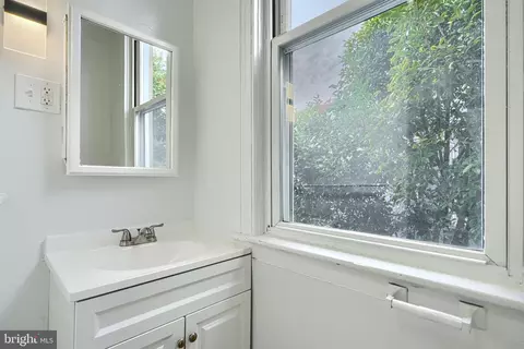 Bath - 612 Cator Ave, Baltimore, MD 21218 photo 3 of 3