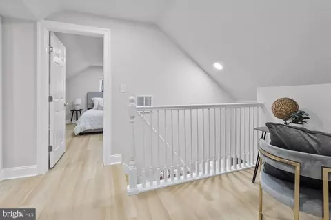 Entry Way - 5305 Barbara Ave, Baltimore, MD 21206 photo 6 of 6