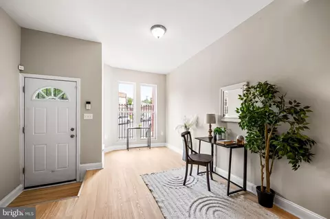 Entry Way - 1603 Clifton Ave, Baltimore, MD 21217 photo 1 of 10