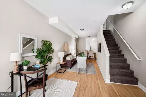 Entry Way - 1603 Clifton Ave, Baltimore, MD 21217 photo 3 of 10
