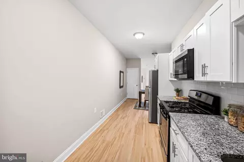 Entry Way - 1603 Clifton Ave, Baltimore, MD 21217 photo 6 of 10
