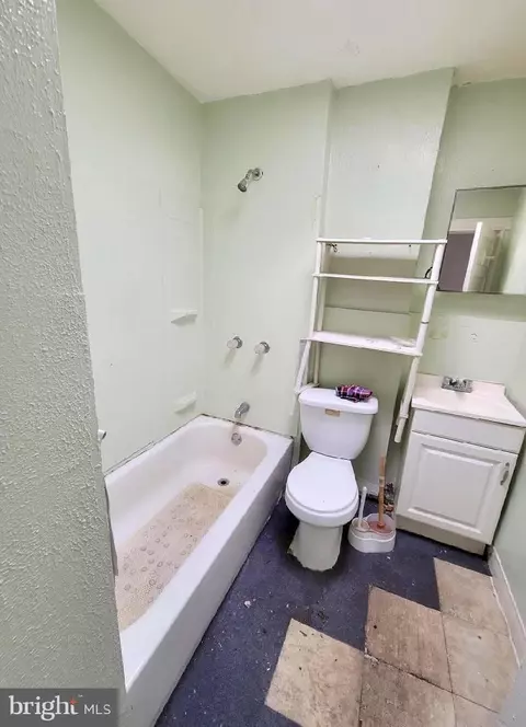 728 Bartlett Ave, Baltimore, MD 21218 photo 5