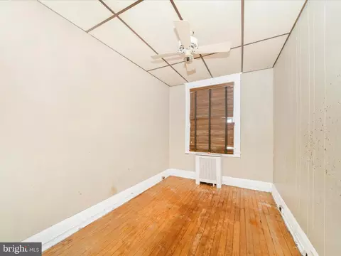 Bedroom - 3805 Harlem Ave, Baltimore, MD 21229 photo 8 of 10