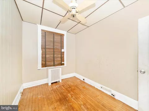 Bedroom - 3805 Harlem Ave, Baltimore, MD 21229 photo 9 of 10