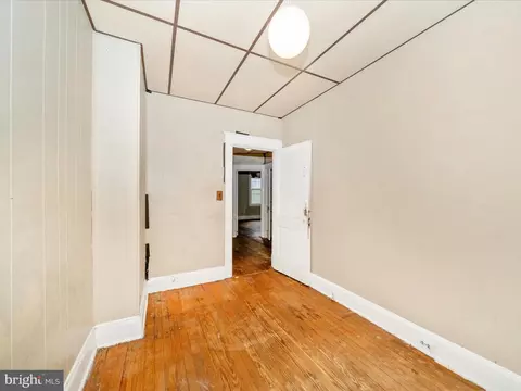 Bedroom - 3805 Harlem Ave, Baltimore, MD 21229 photo 5 of 10