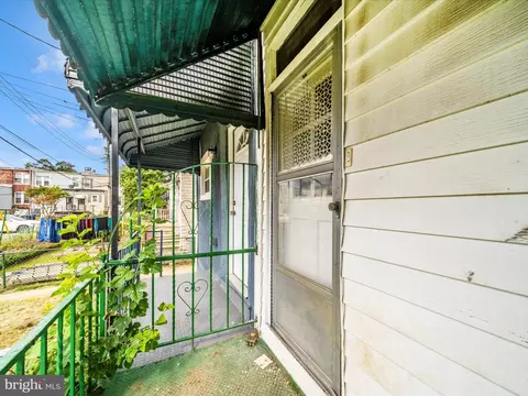 Exterior - 3805 Harlem Ave, Baltimore, MD 21229 photo 9 of 12