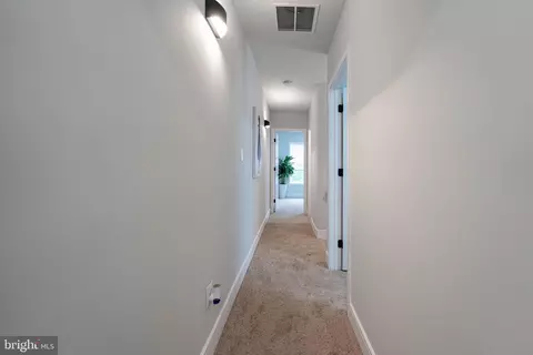 Entry Way - 1005 Union Ave, Baltimore, MD 21211 photo 13 of 15