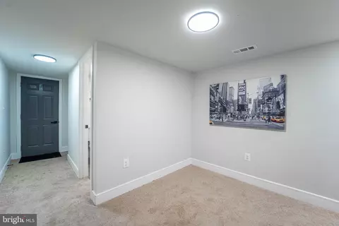 Entry Way - 1005 Union Ave, Baltimore, MD 21211 photo 10 of 15